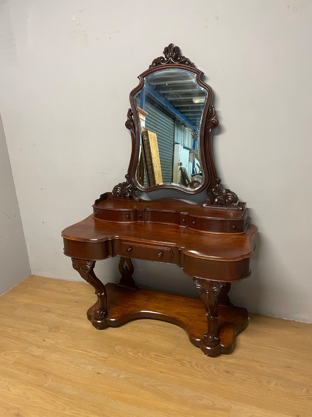 Victorian mahogany Duchesse dressing table  View XIV