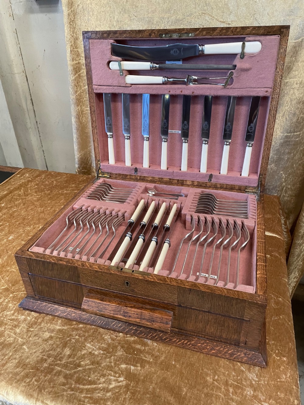 Art Deco eight setting canteen of cutlery by Alexander Clark  View X