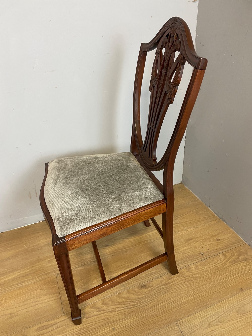 Set of 8 Georgian revival mahogany shield back dining chairs circa 1920 View XI