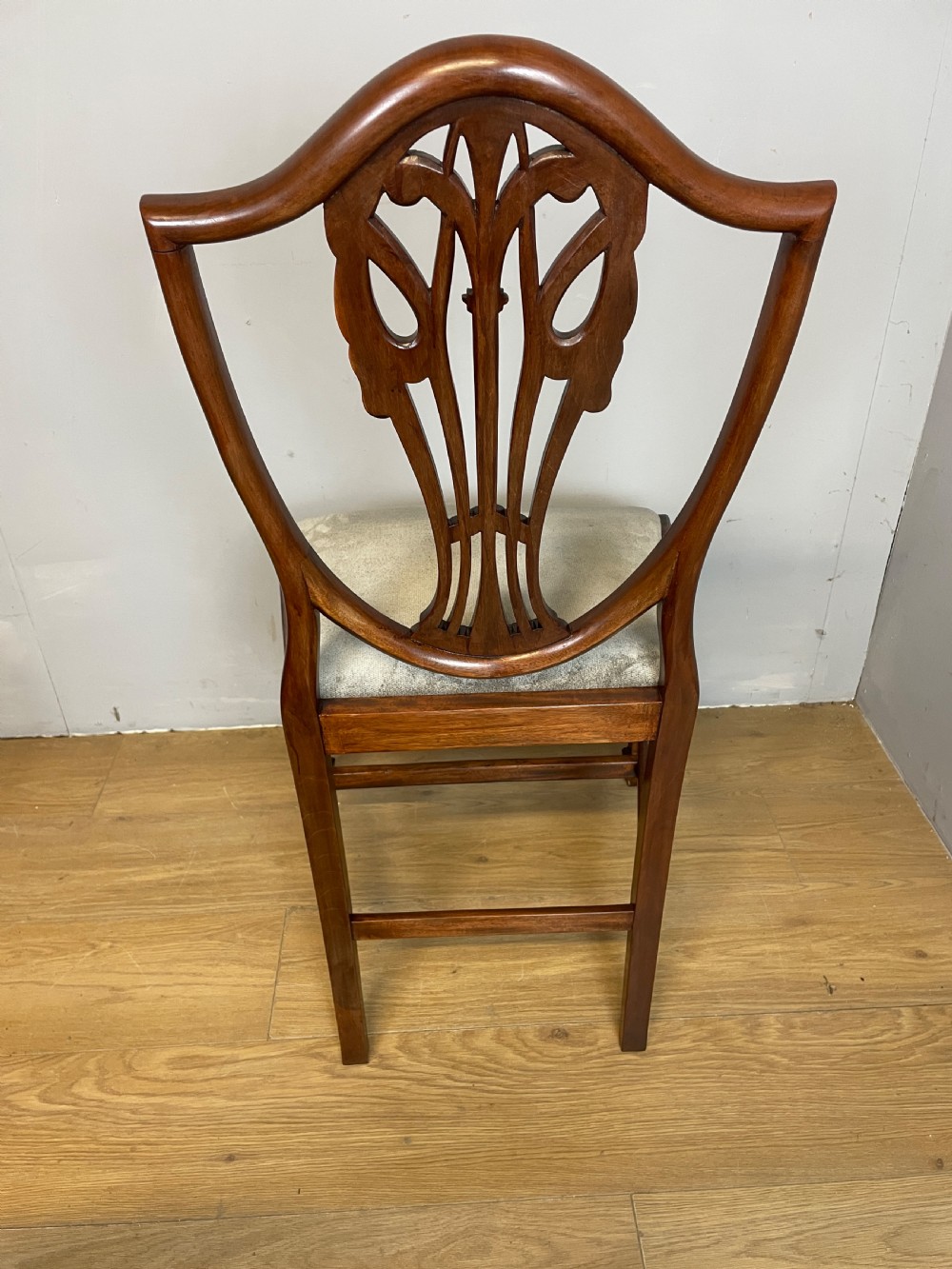 Set of 8 Georgian revival mahogany shield back dining chairs circa 1920 View XII