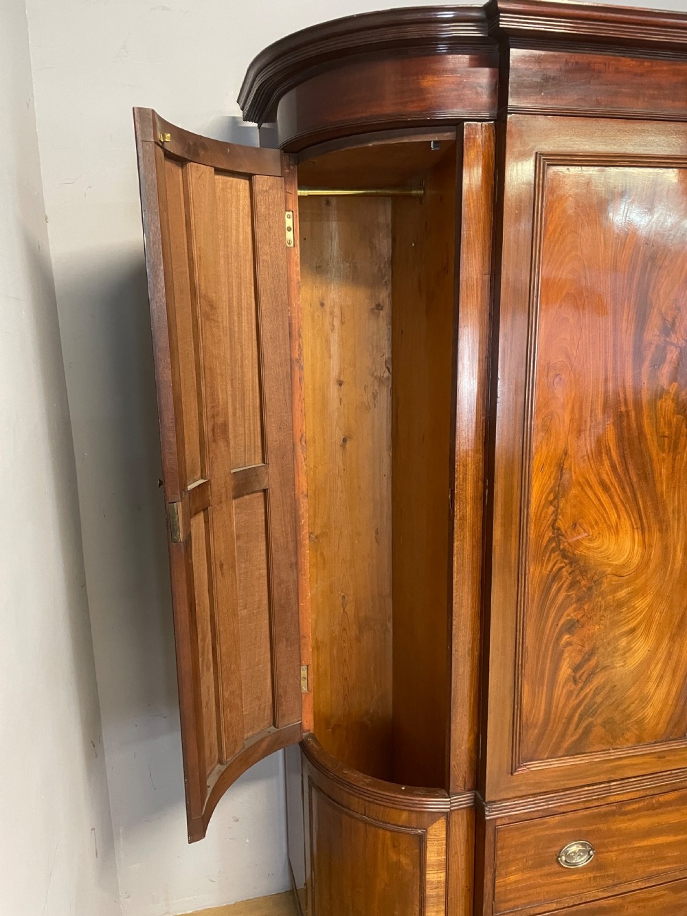 C19TH country house flame mahogany bow fronted and breakfront wardrobe  View XI