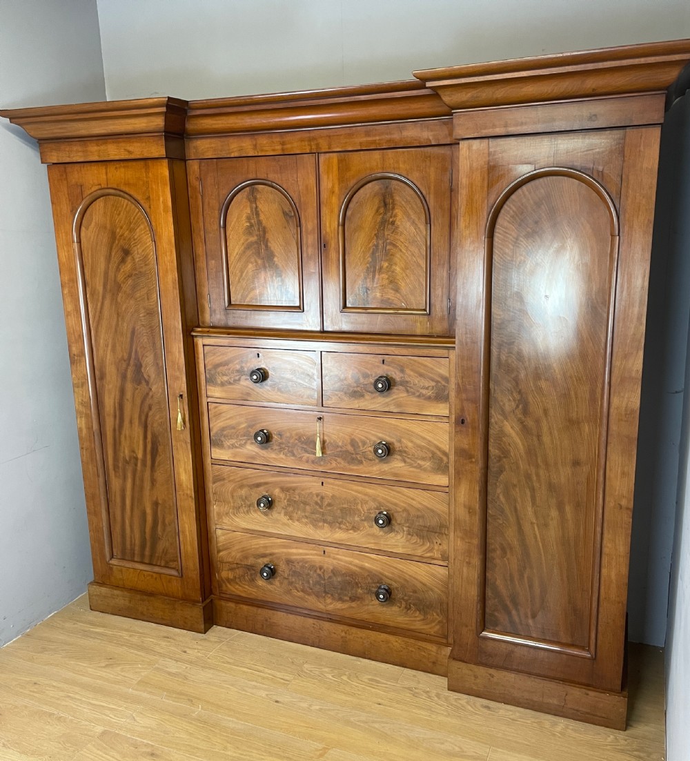C19TH country house flame mahogany four door wardrobe  View VII