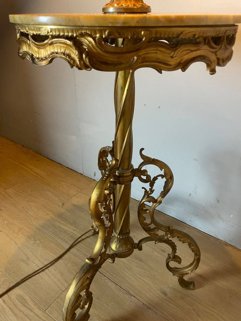 Brass and onyx Rococo standard lamp  View IX