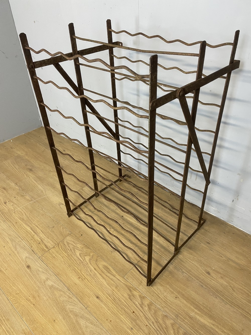 Edwardian 108 bottle wine rack 