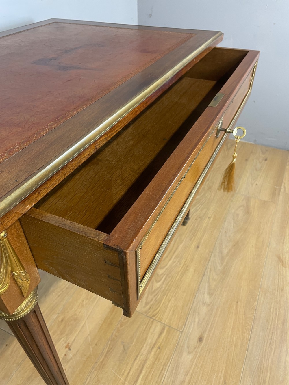 French brass and ormolu mounted writing table circa 1920  View VII