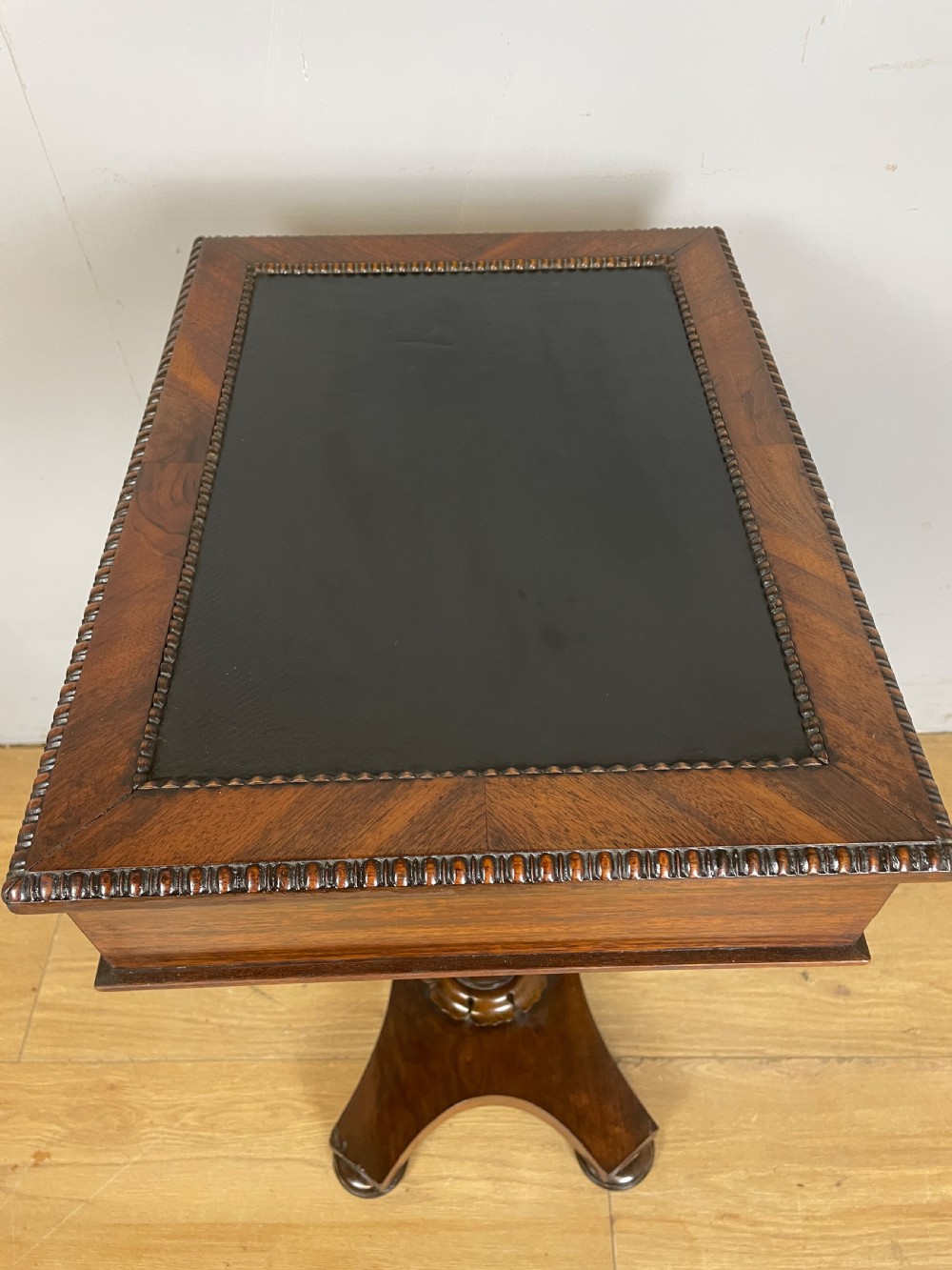 Late Regency rosewood pedestal table  View IX