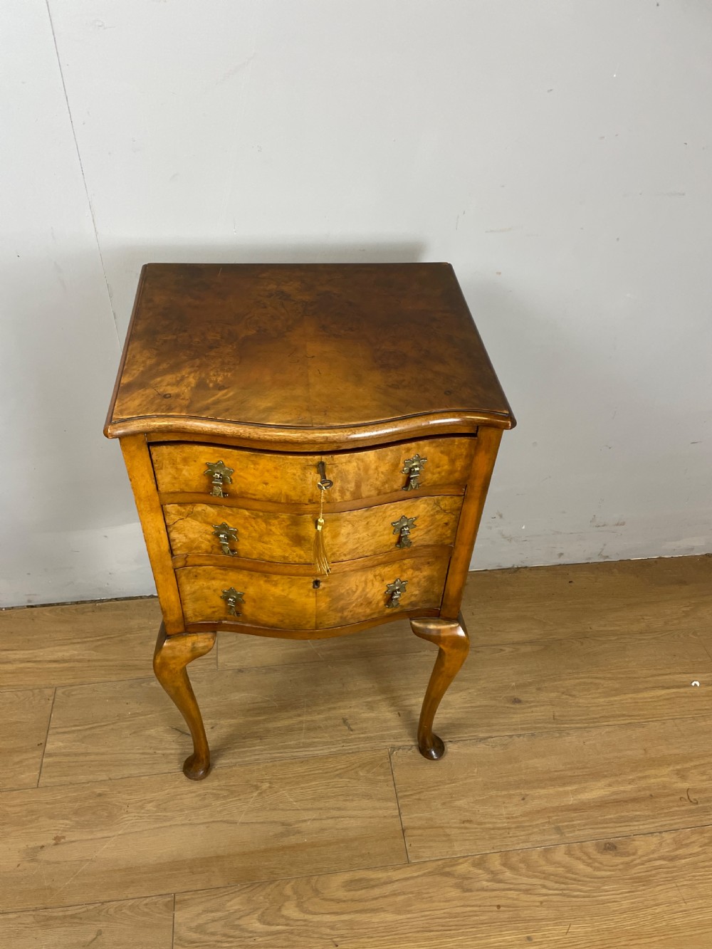 Burr walnut serpentine fronted three height chest of drawers  View X