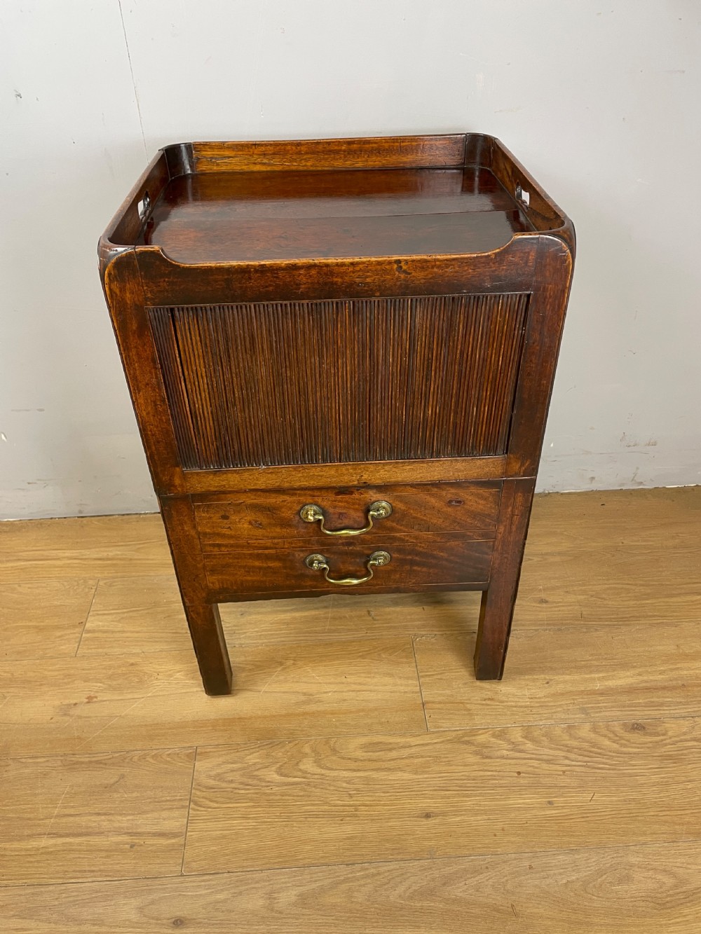 Georgian tambour fronted mahogany tray topped cabinet 