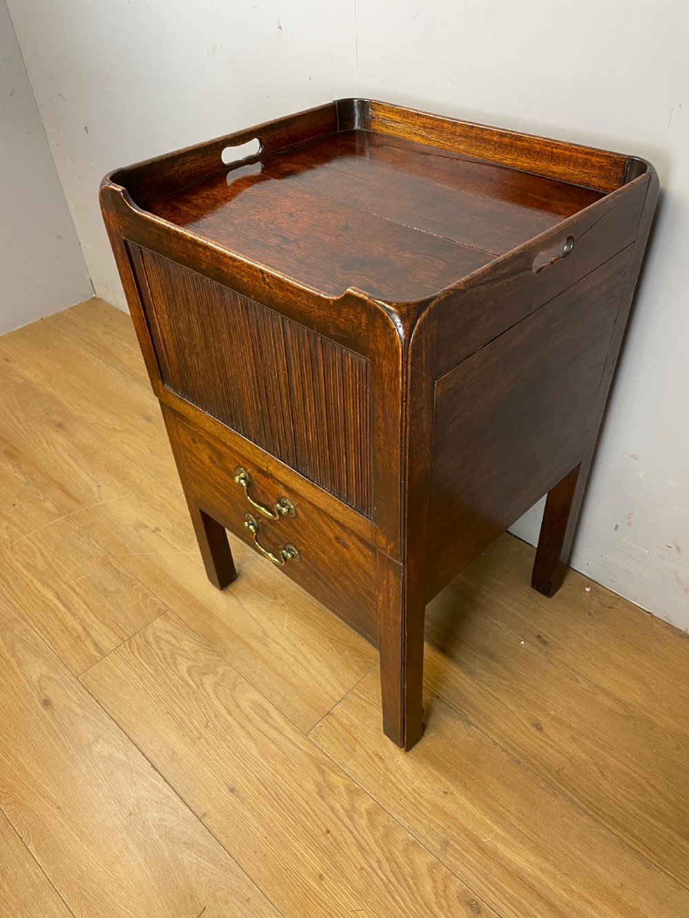 Georgian tambour fronted mahogany tray topped cabinet  View IV