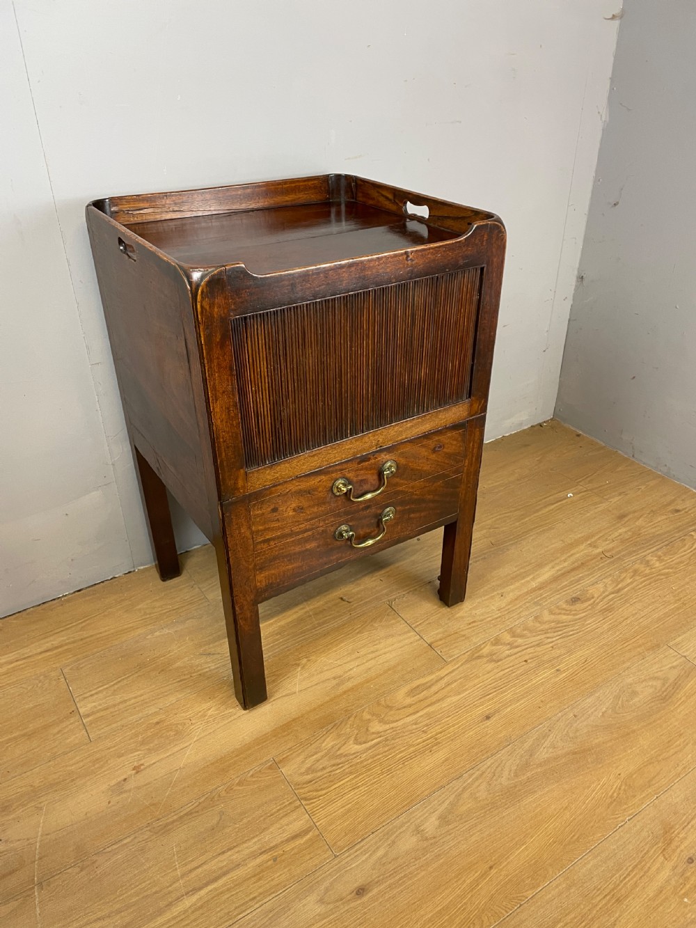 Georgian tambour fronted mahogany tray topped cabinet  View XII