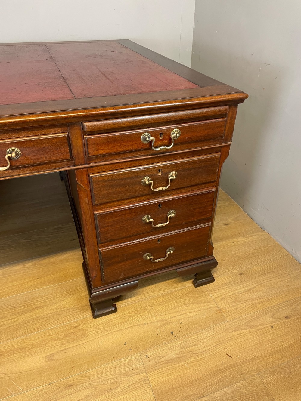 Edwardian twin pedestal mahogany desk by Cooke’s of London  View IV