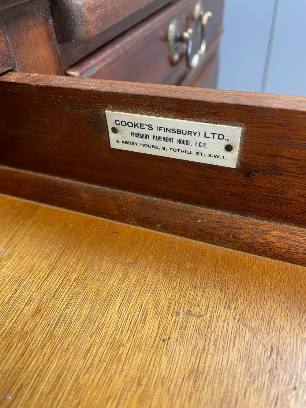 Edwardian twin pedestal mahogany desk by Cooke’s of London  View VII