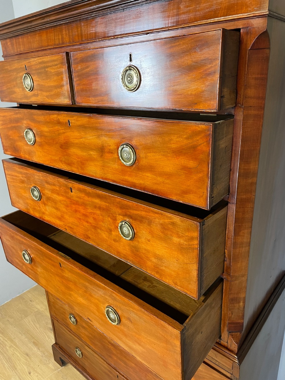 Georgian mahogany chest on chest with dressing slide View VII