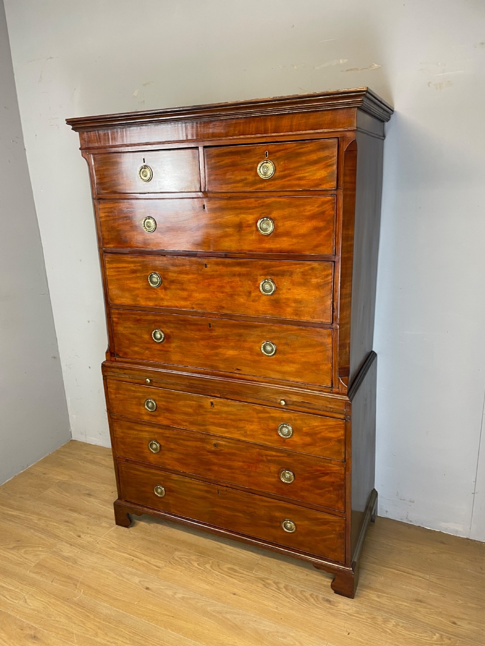 Georgian mahogany chest on chest with dressing slide View XIII