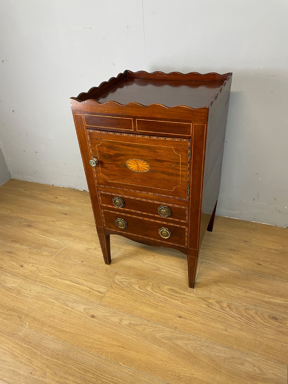 Antique Georgian inlaid mahogany bedside cupboard  View XI