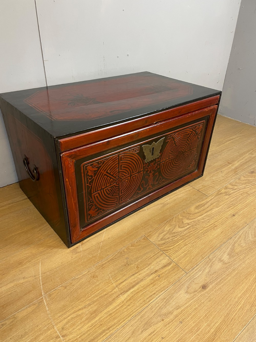 Chinese lacquer dowry chest c.1920 View II