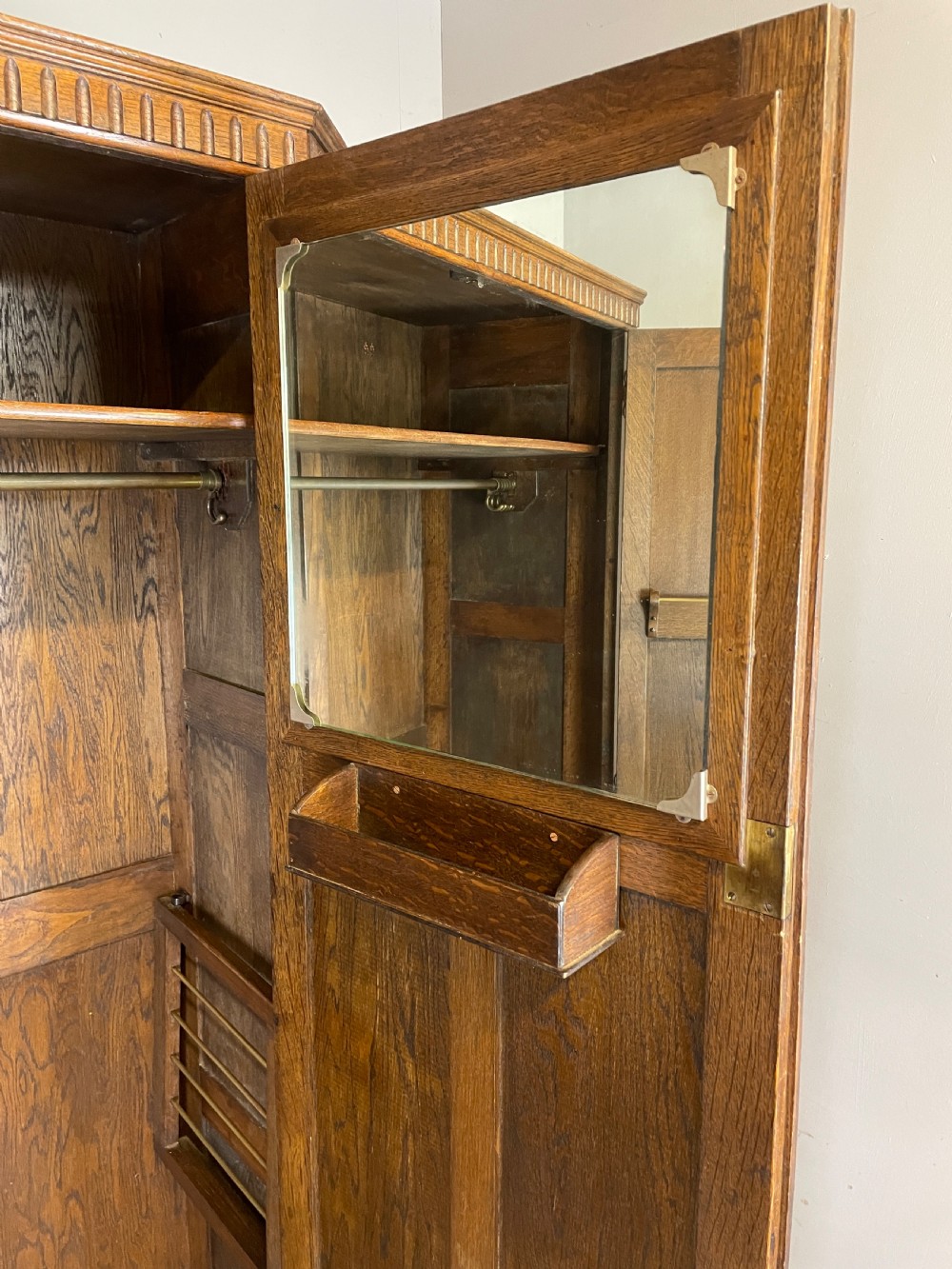 Early C20th linen fold oak hall cupboard  View VII