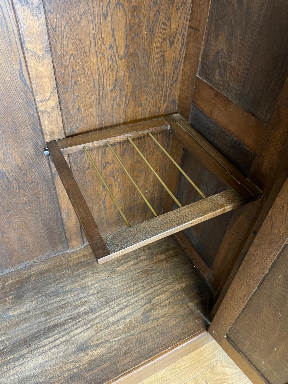 Early C20th linen fold oak hall cupboard  View X