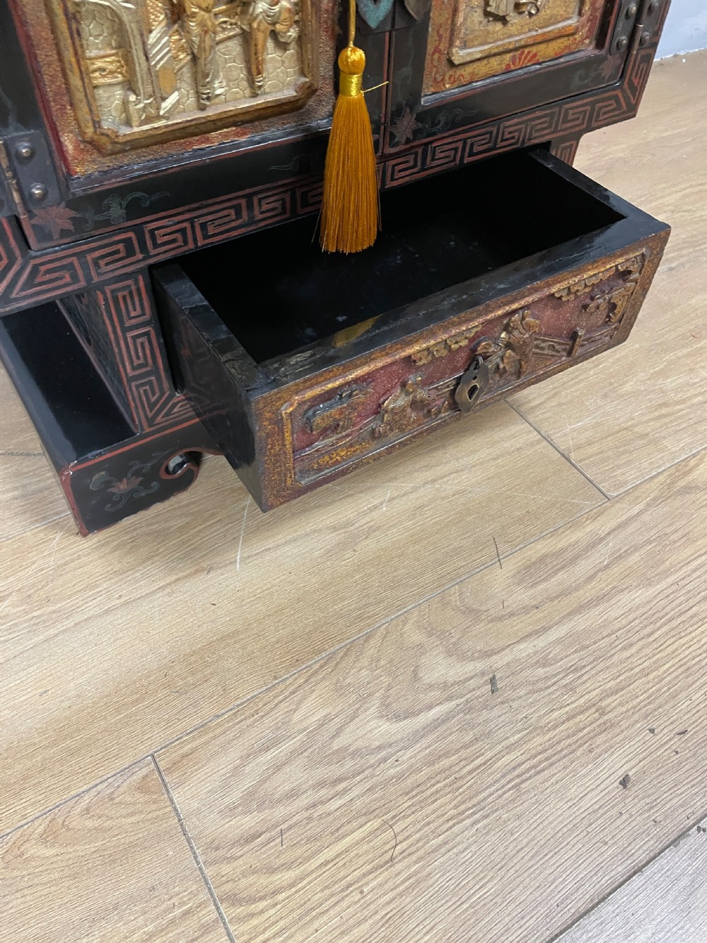 Chinese gilt and black lacquered cabinet  circa 1910 View V