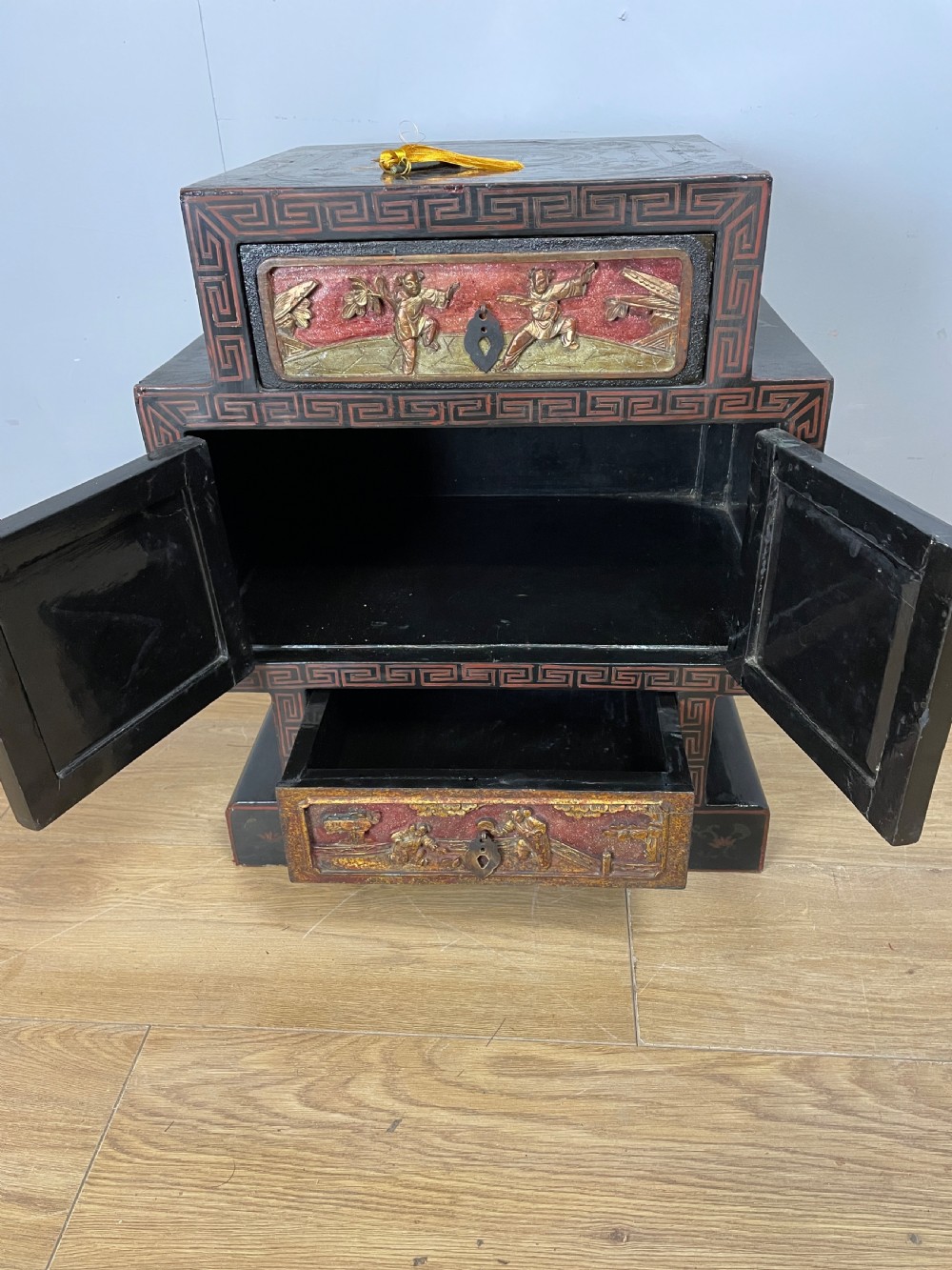 Chinese gilt and black lacquered cabinet  circa 1910 View VI