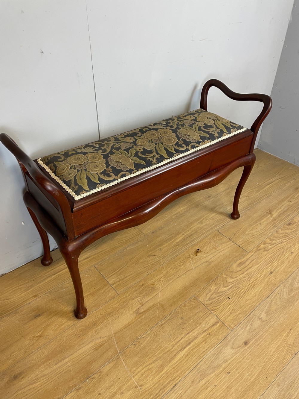 Edwardian mahogany duet stool View II