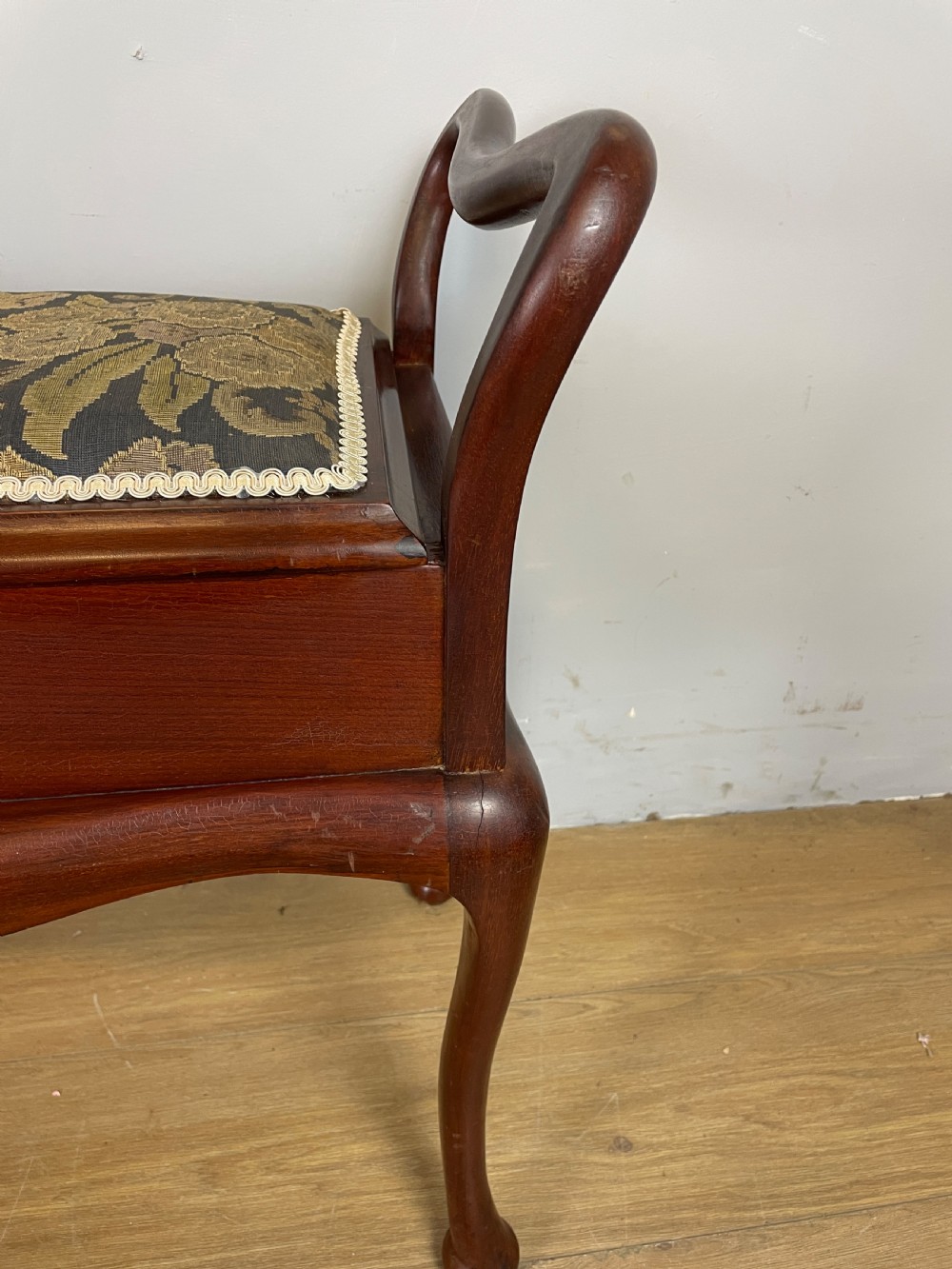 Edwardian mahogany duet stool View III