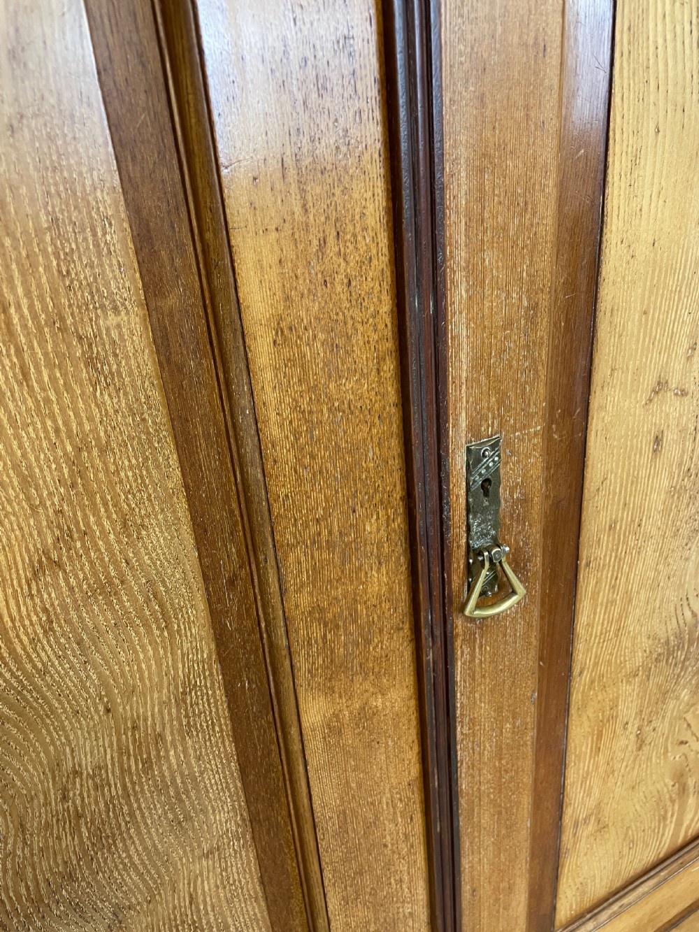 Arts and crafts ash country house double wardrobe  View V