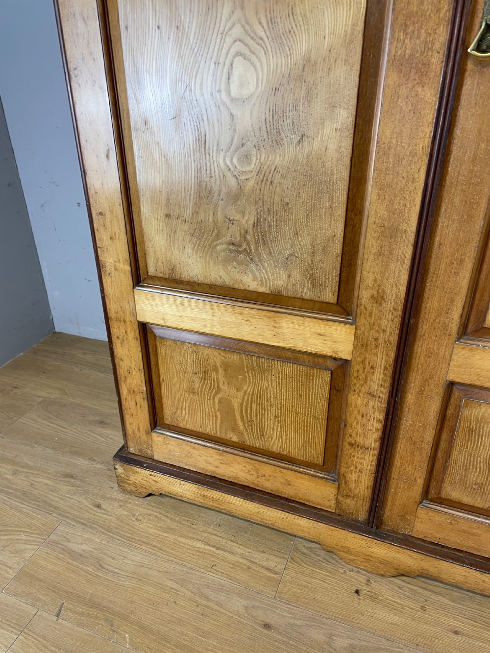 Arts and crafts ash country house double wardrobe  View IX