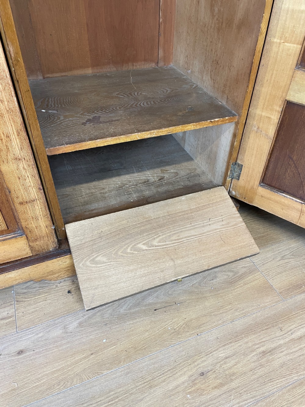 Arts and crafts ash country house double wardrobe  View XIV