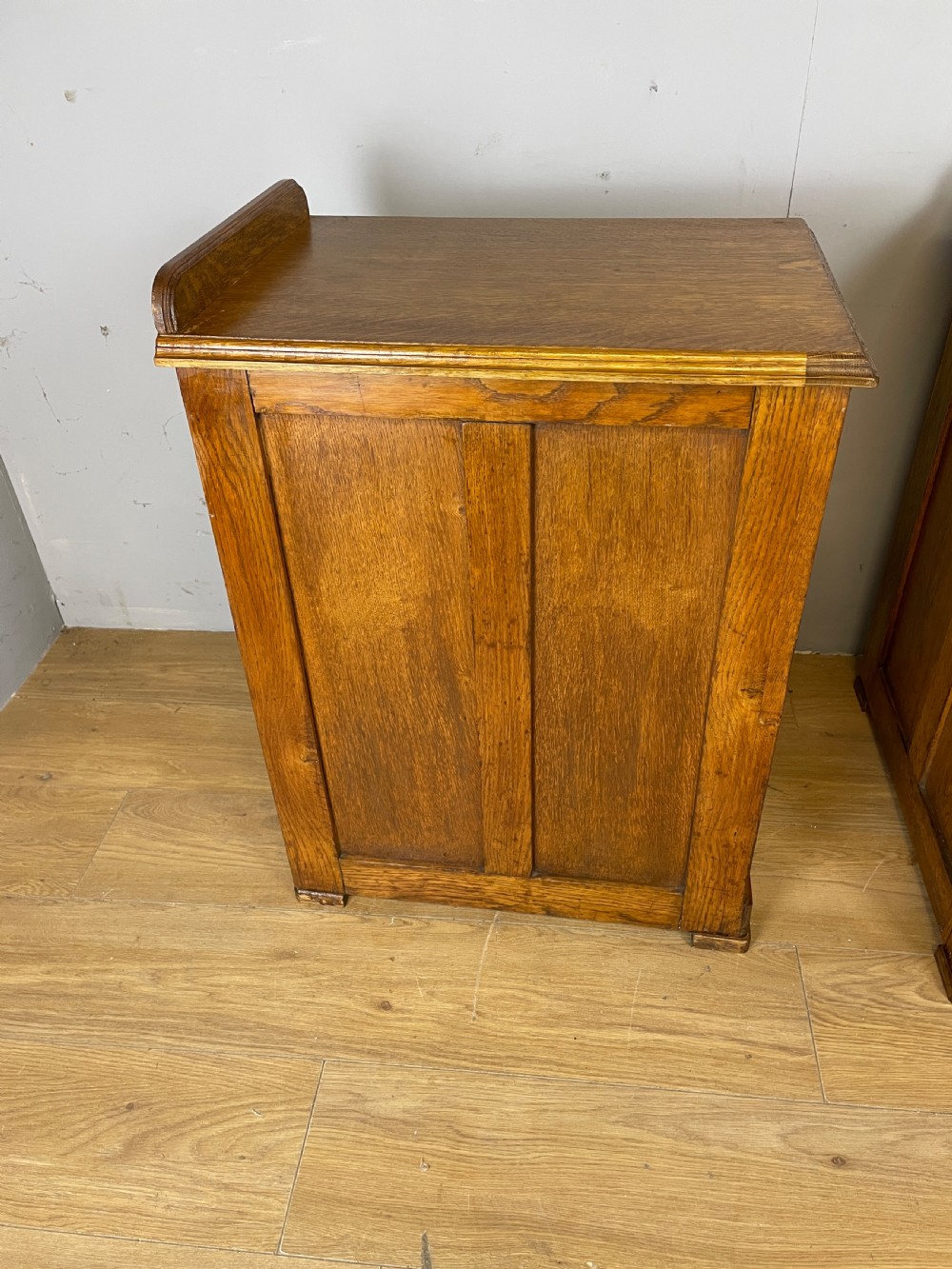 Edwardian golden oak pair of bedside cabinets  View X