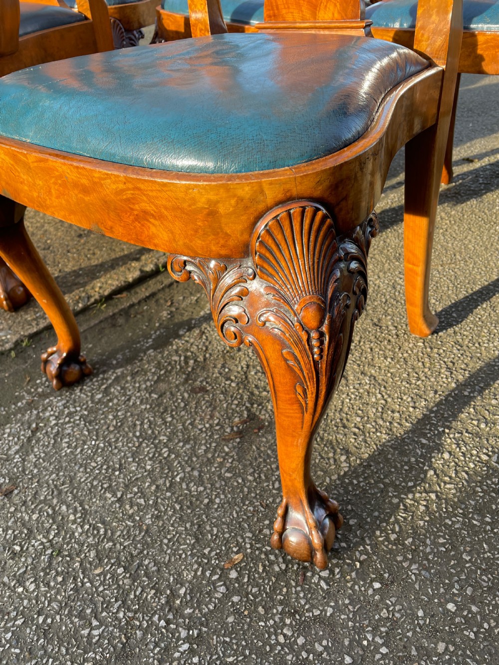 Burr walnut Queen Anne 8 seater wind out table and eight chairs by Charles Walker of Harrogate  View IX