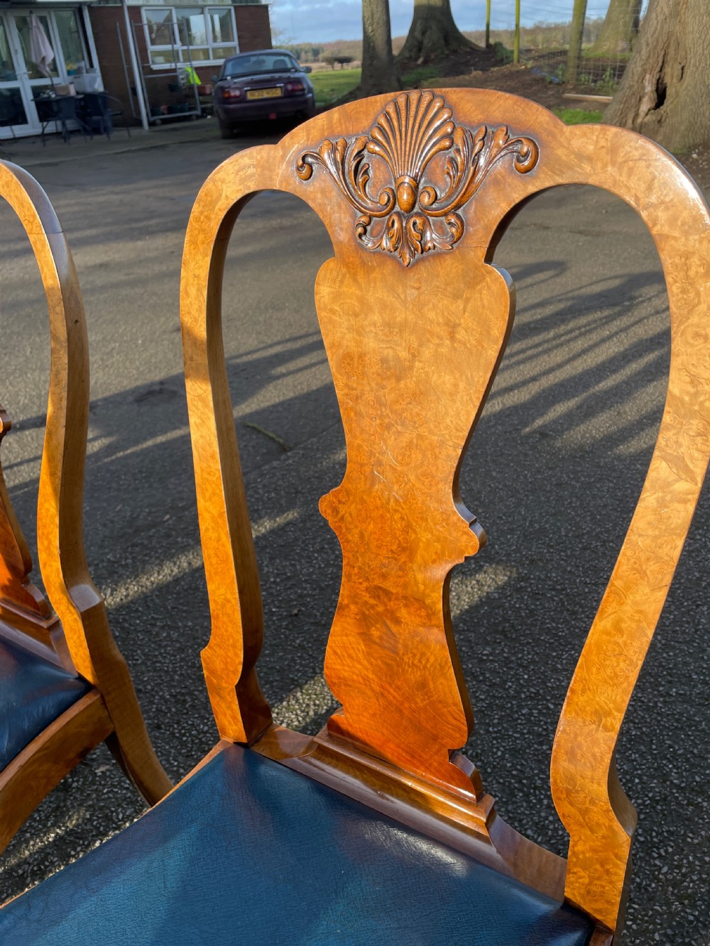 Burr walnut Queen Anne 8 seater wind out table and eight chairs by Charles Walker of Harrogate  View XII