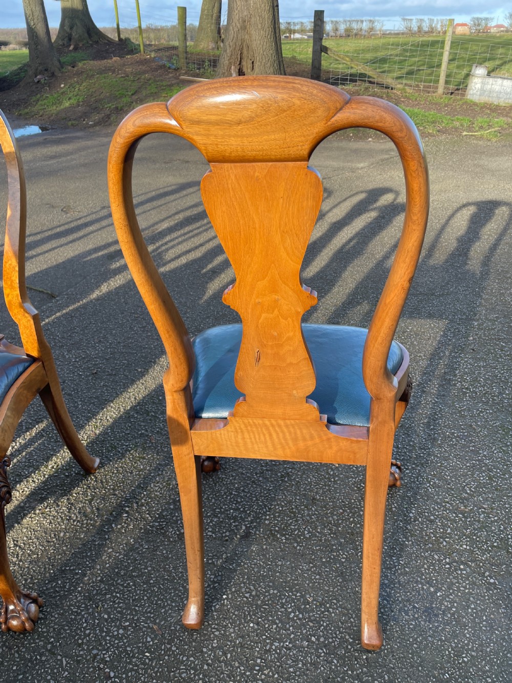Burr walnut Queen Anne 8 seater wind out table and eight chairs by Charles Walker of Harrogate  View XIV