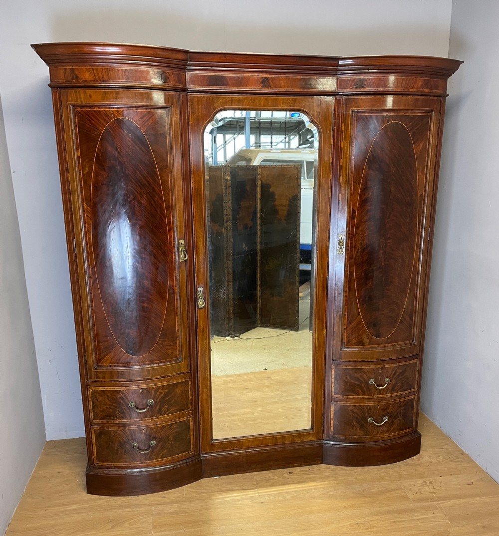C19TH flame mahogany inlaid triple bow front wardrobe  View XVII