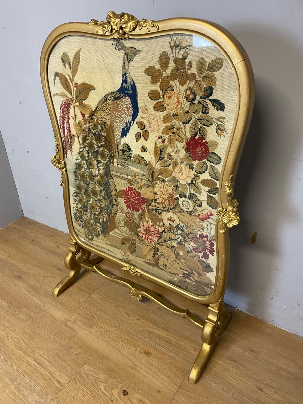 Large country house carved needlework fire screen  View VI