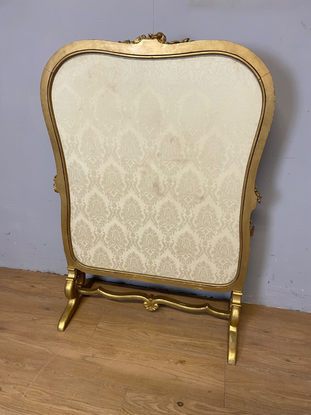 Large country house carved needlework fire screen  View VIII