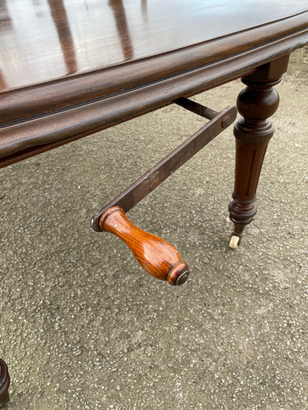 C19TH walnut eight seater wind out dining table  View VI