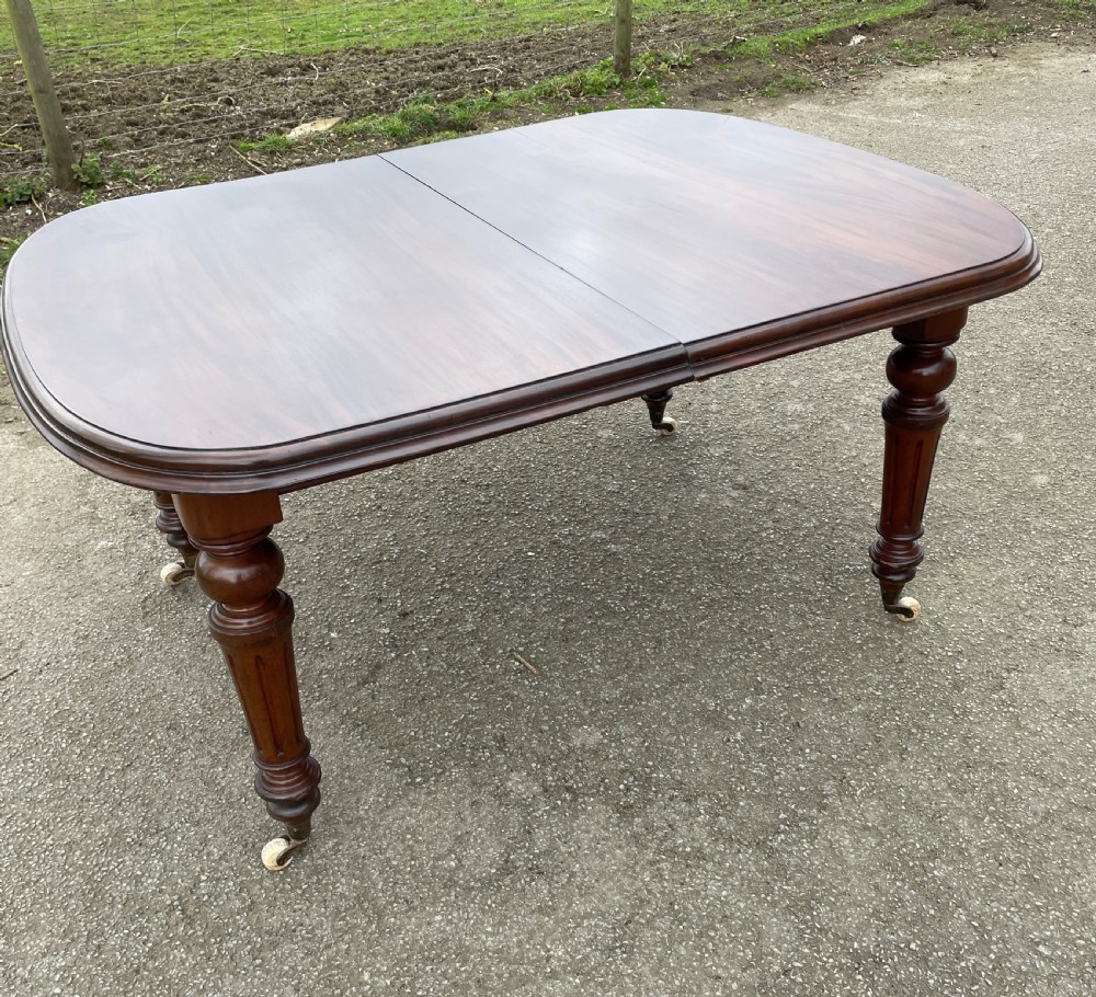 C19TH walnut eight seater wind out dining table  View XIV