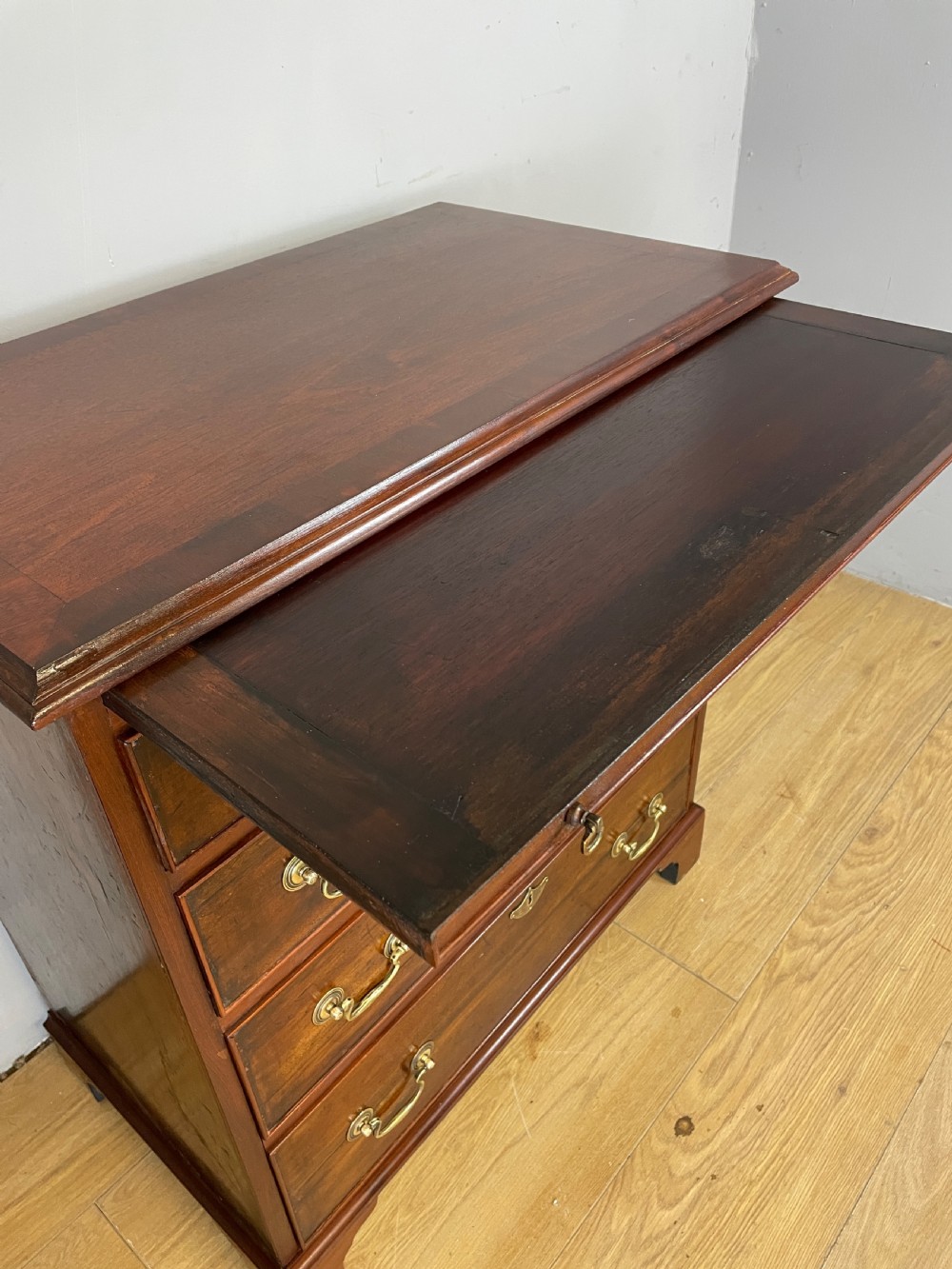 Edwardian small mahogany George III style chest of drawers  View IV