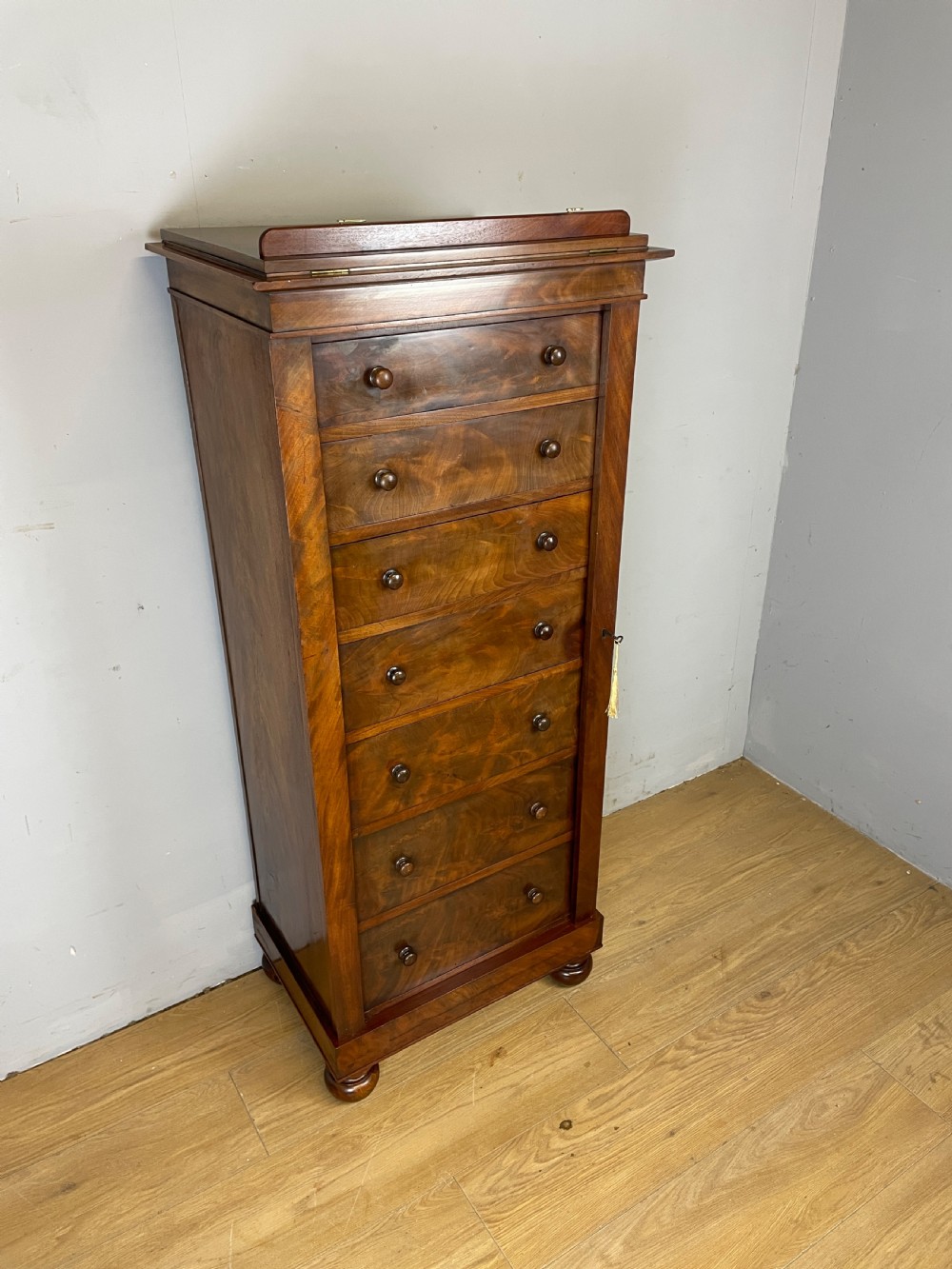 C19TH Large country house flame mahogany Wellington chest  View III