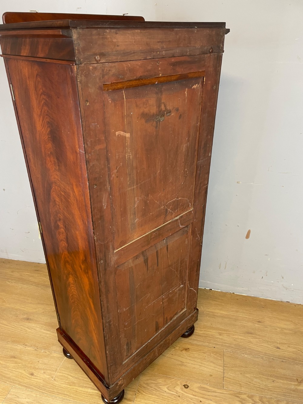 C19TH Large country house flame mahogany Wellington chest  View IX