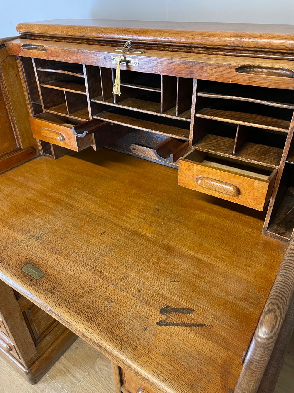 Oak roll top desk by the Derby desk Co USA View VI