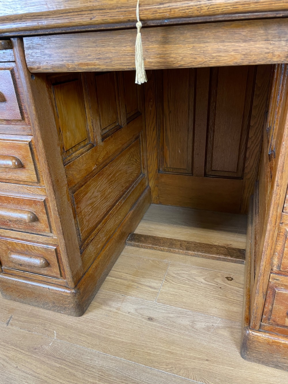 Oak roll top desk by the Derby desk Co USA View XI