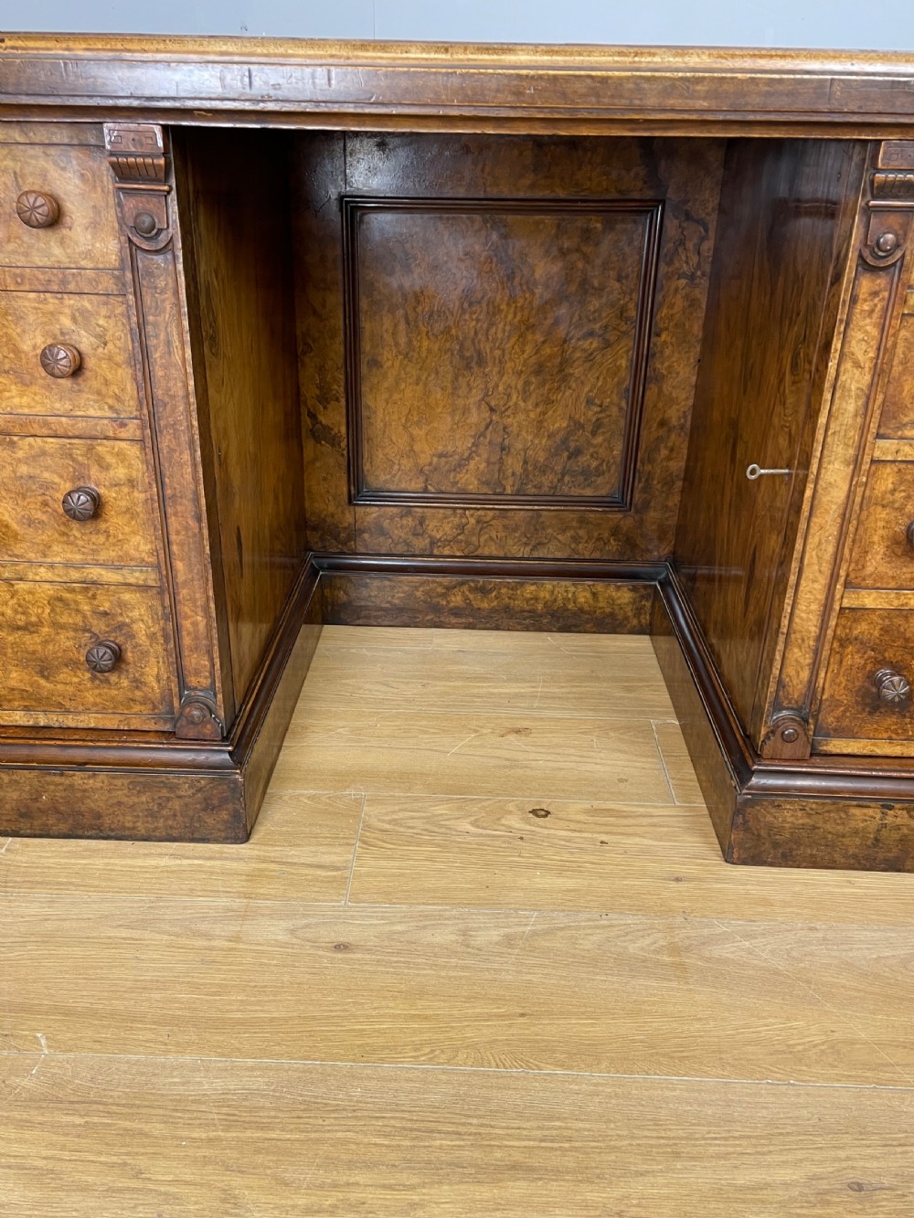 C19TH burr walnut twin pedestal desk  View VII