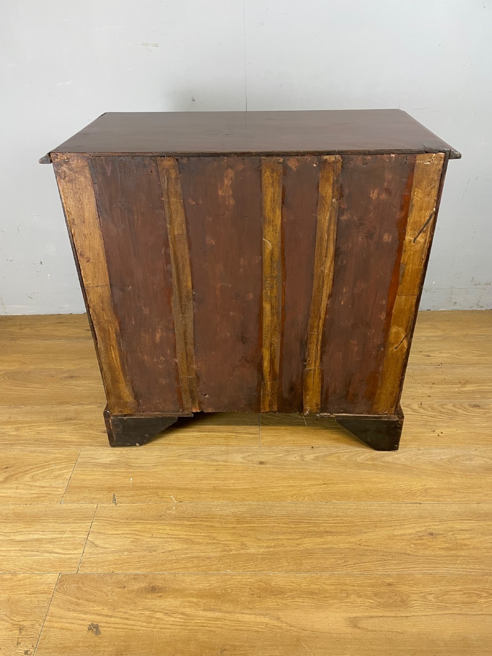 Small Georgian four height mahogany chest of drawers  View VII