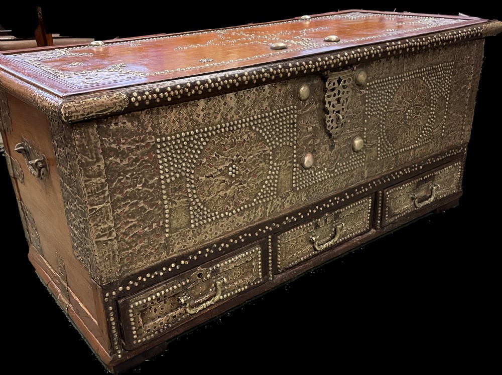 Early C19TH Zanzibar chest with keys  View III