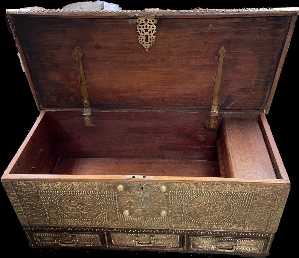 Early C19TH Zanzibar chest with keys  View VII