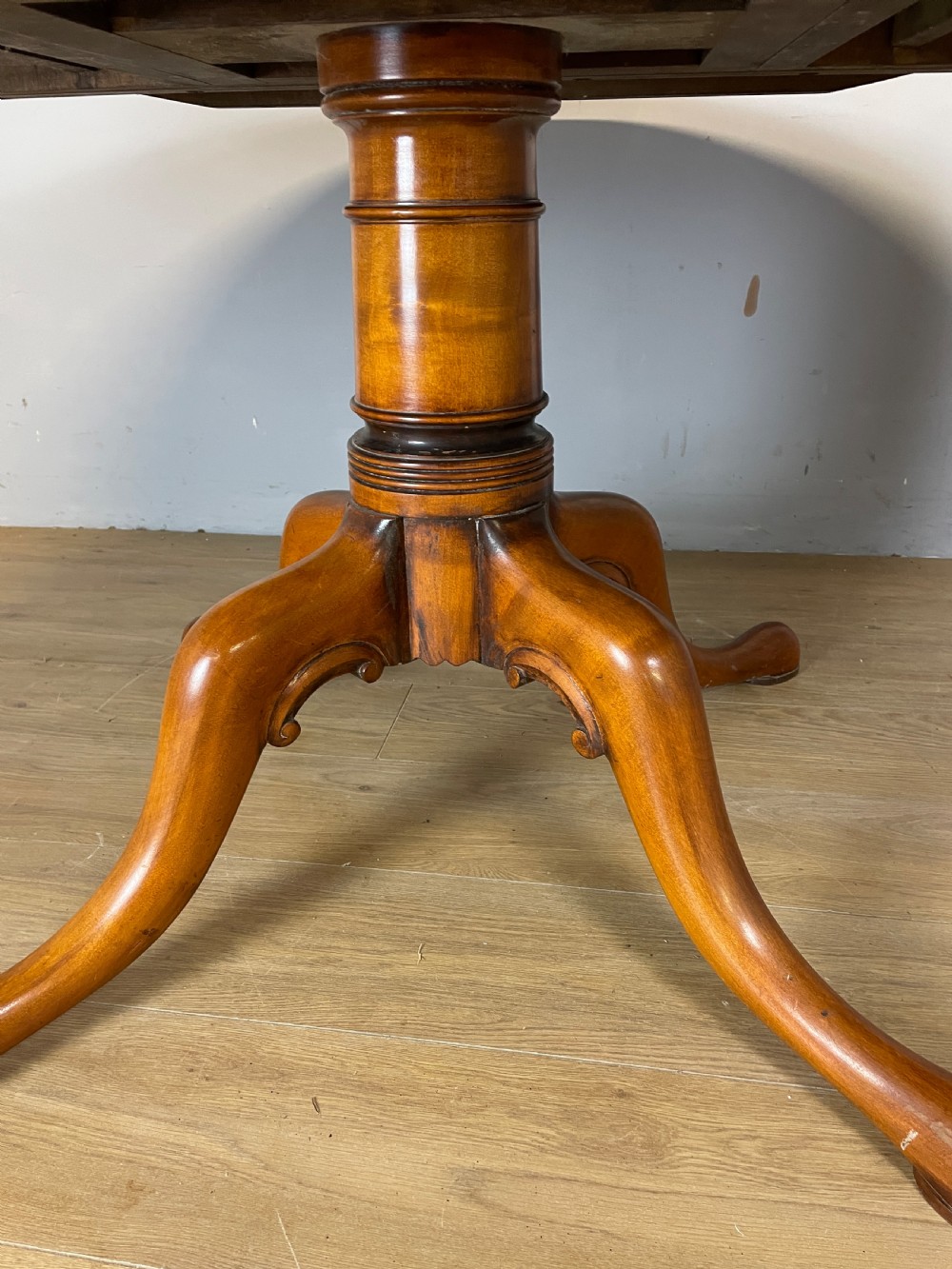 Solid cherry extending pedestal dining table circa 1930 View XII