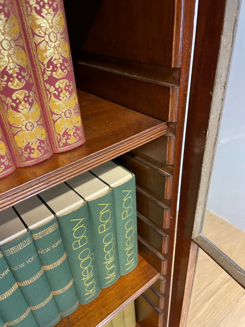 Edwardian carved Georgian style mahogany freestanding glazed bookcase  View X