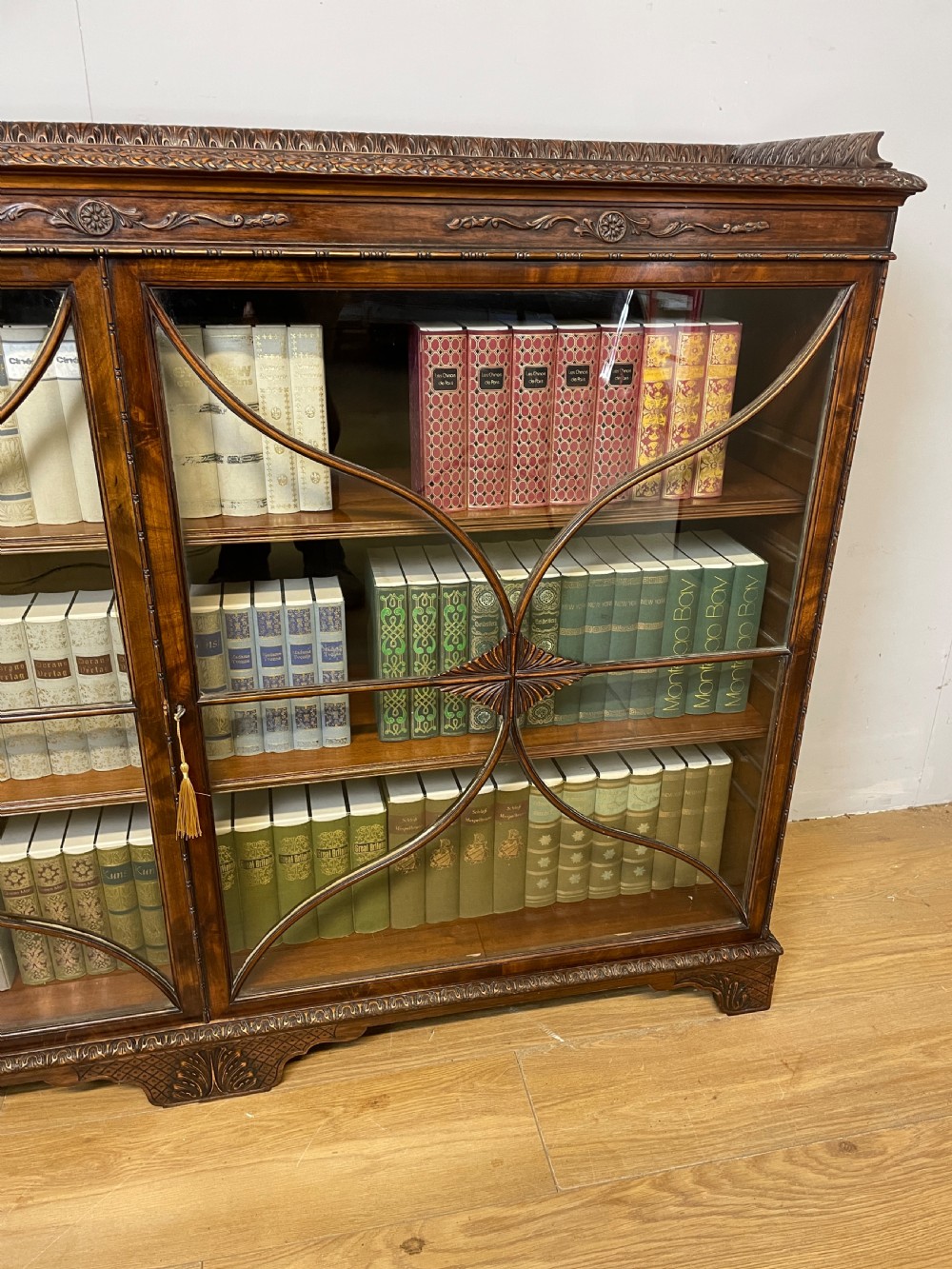 Edwardian carved Georgian style mahogany freestanding glazed bookcase  View XIV